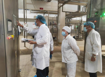 裕安區市場監管局 開展乳制品生產風險排查，保障夏季乳制品質量安全